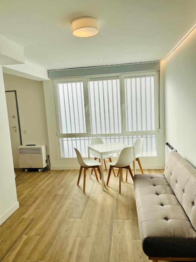 Bernabeu/ C.Universitaria Apartments Madrid Exteriör bild